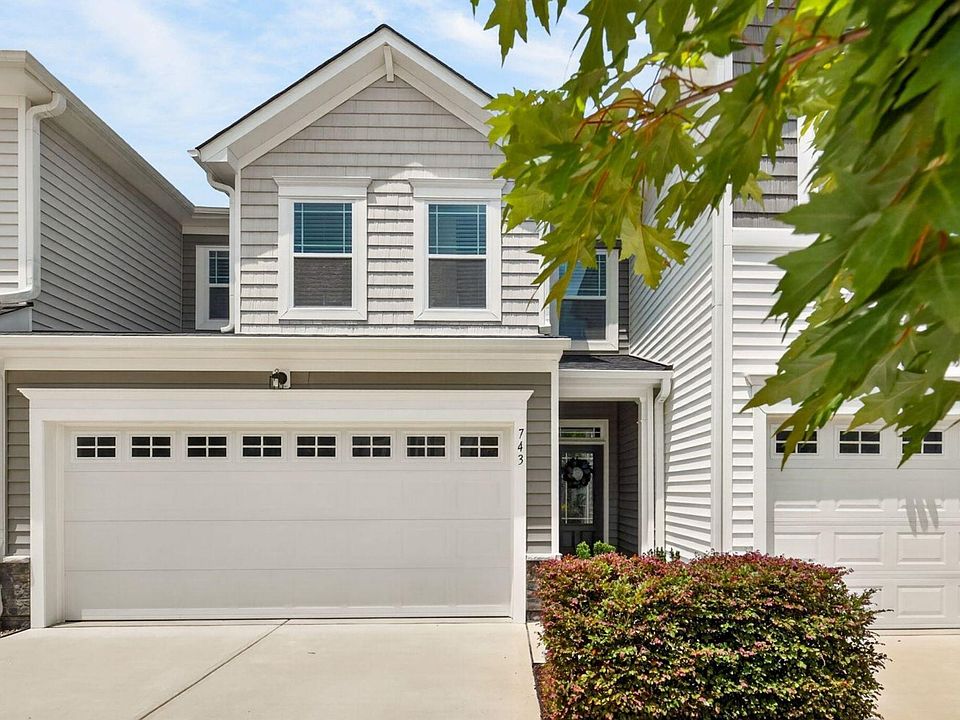 1st image of 743 Creekway Dr