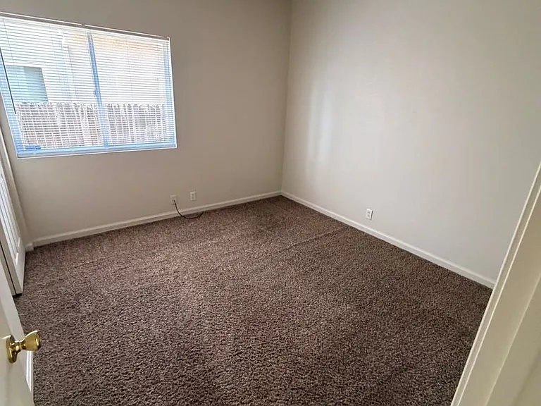 3533 Santiago Ave — Photo 10