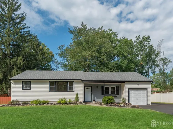 38 Michael St, Piscataway, NJ 08854