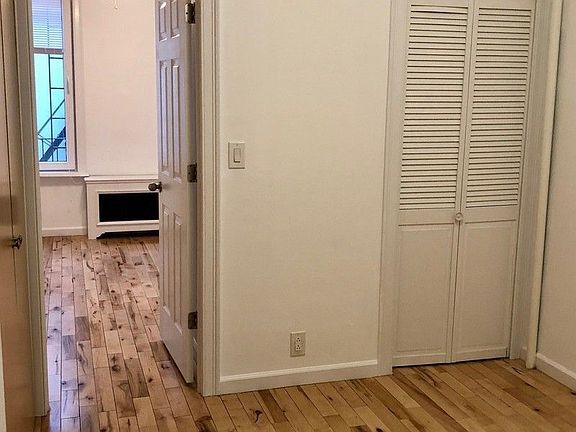 3rd image of 305 Eckford St APT 3R