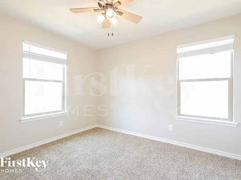 7307 Palomino Bay — Photo 11