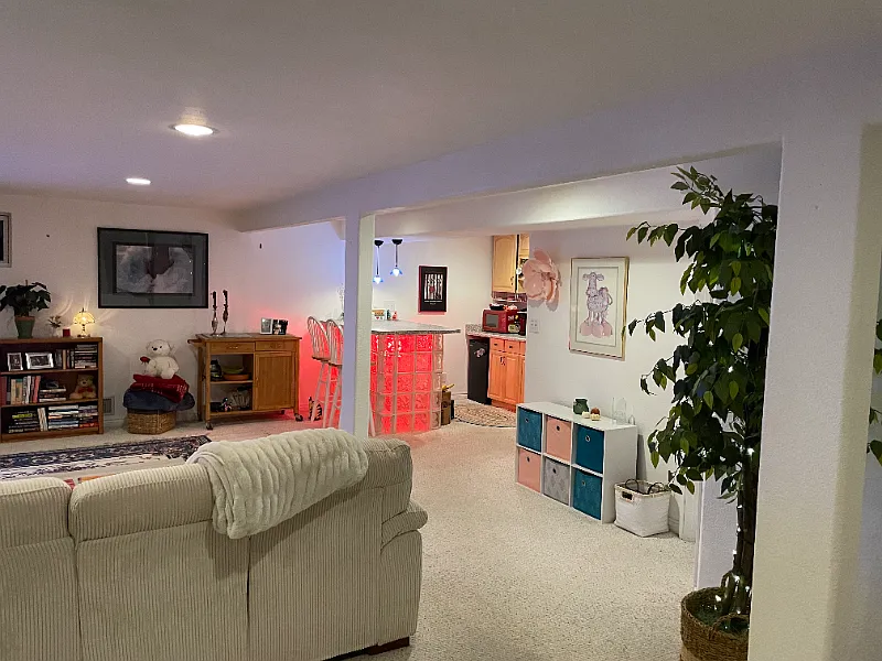 Building Photo - 5340 Vale Dr