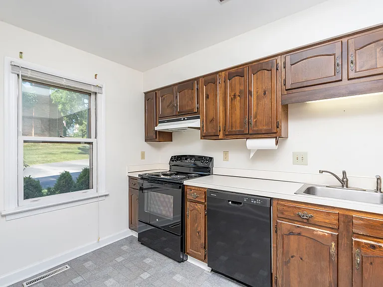 10 Waverley Grn — Photo 12