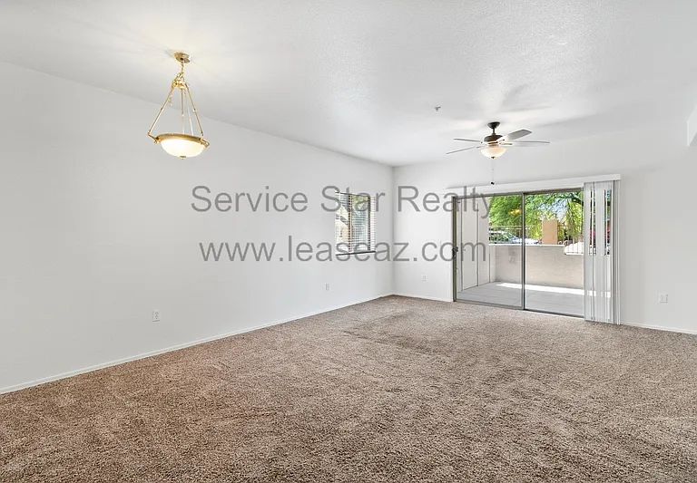 920 E Devonshire Ave #1001 — Photo 11