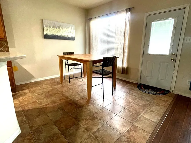 931 N Sky Dr — Photo 4