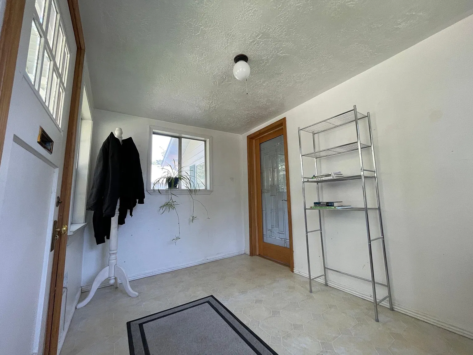 2 bed, 1598 sqft, $1,800 — Photo 2
