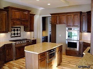 3rd image of 1143 N 188th St