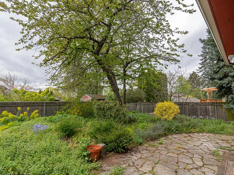 4715 NE 17th Ave — Photo 15
