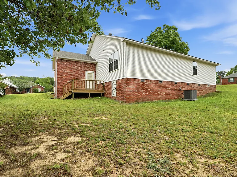 1 Zircon Dr — Photo 32