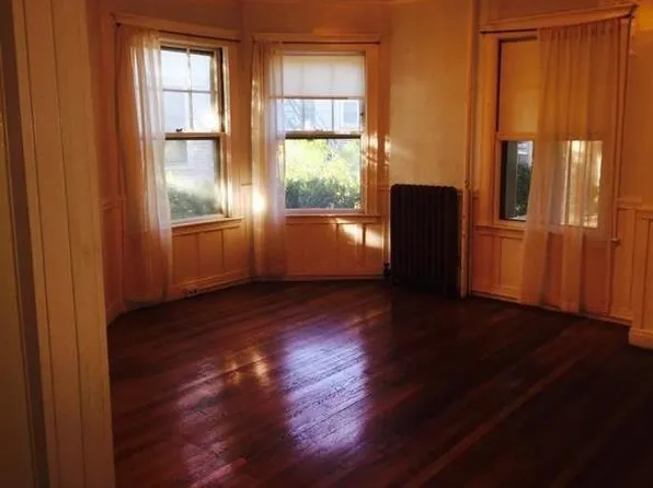 35 Concord Ave, Cambridge, MA