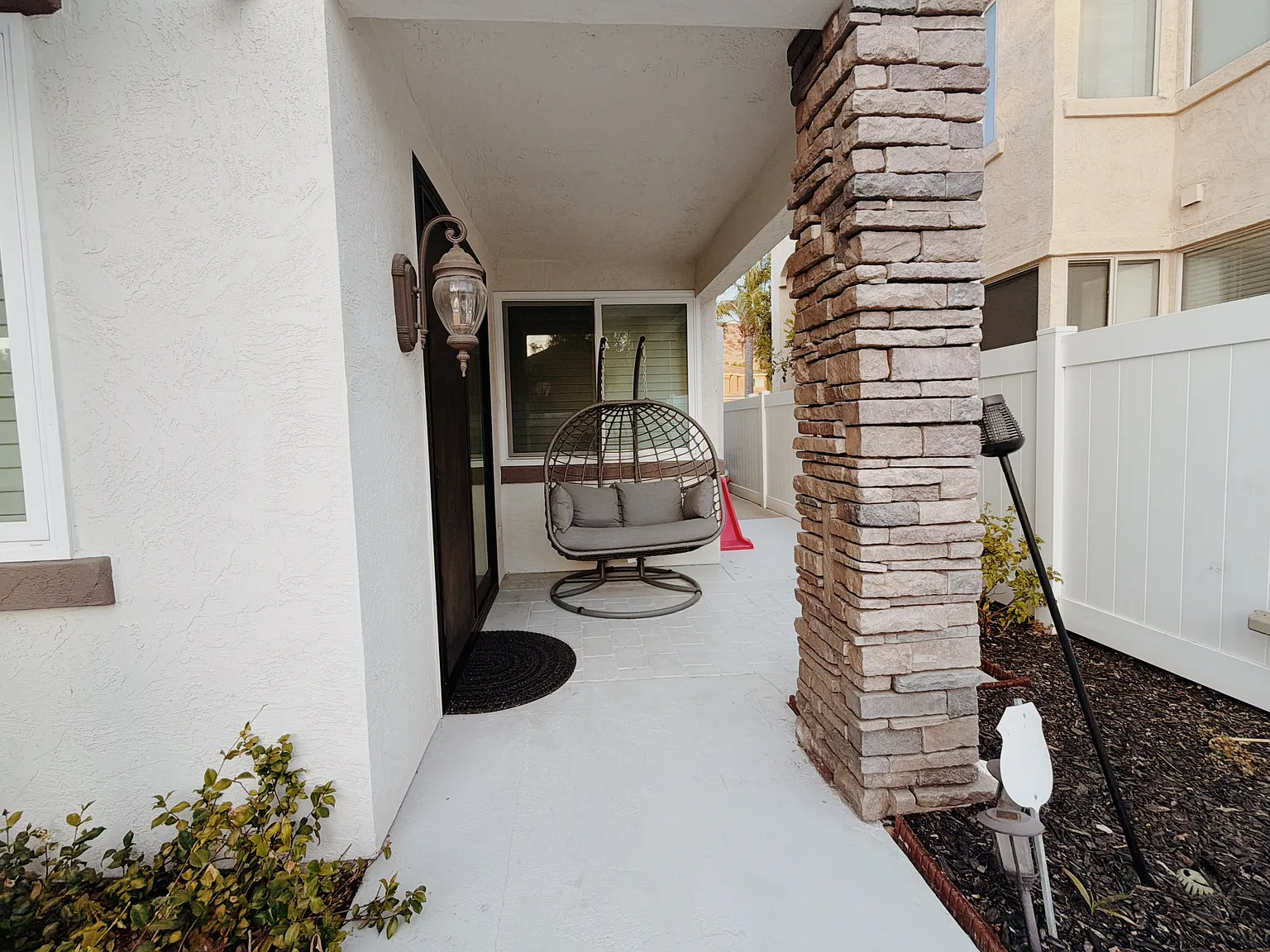 4 bed, 2.5 bath, 2722 sqft, $7,500 — Photo 4