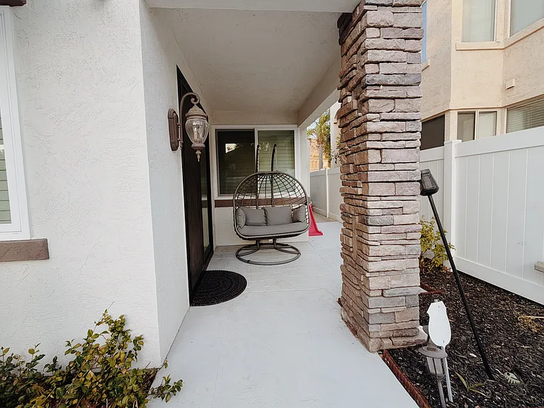 1060 Ginger Cir — Photo 4