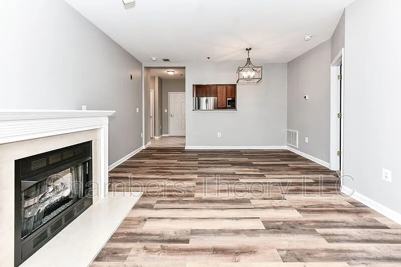 2 bed, 2.0 bath, 959 sqft, $2,495 — Photo 2