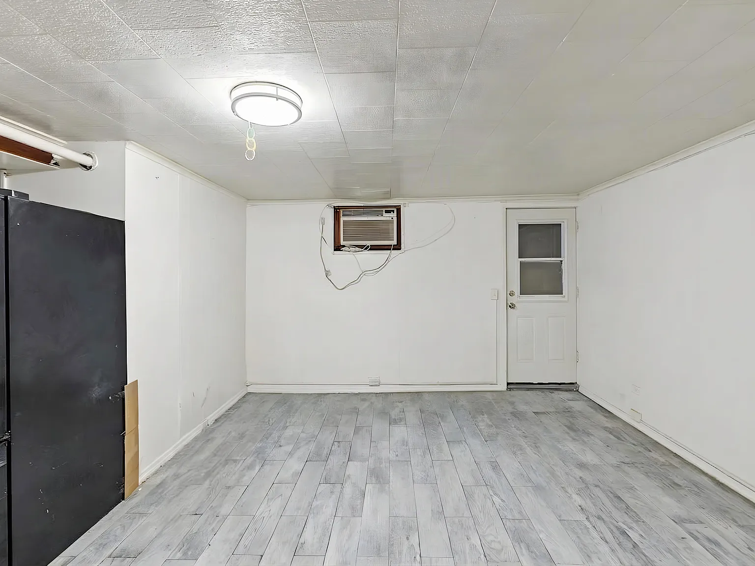 Woodhaven Ct, Ozone Park — Photo 3