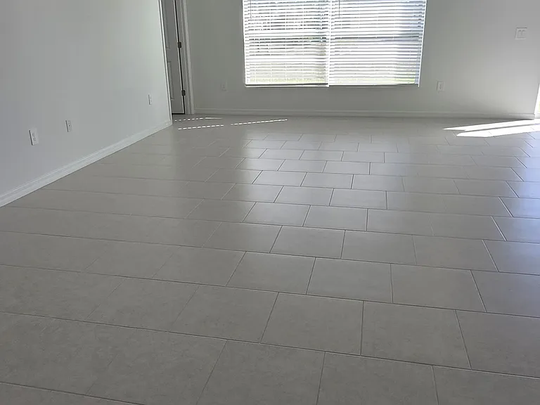 387 Martineau Cir — Photo 11