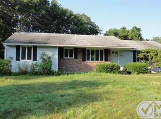 423 Shorewood Dr, Falmouth, MA 02536