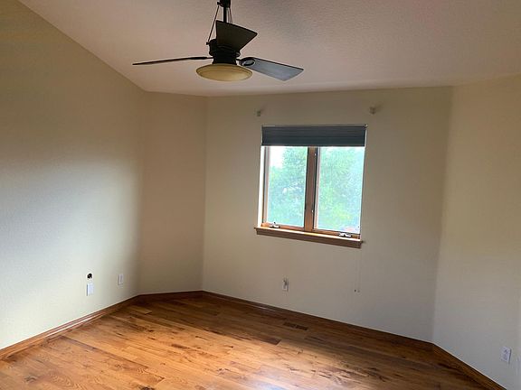 Large upstairs bedroom #1