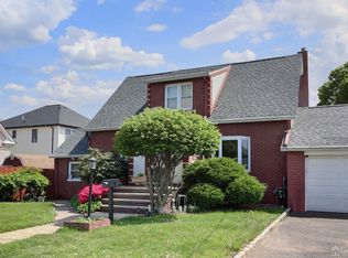 24 Holly St, Port Reading, NJ 07064
