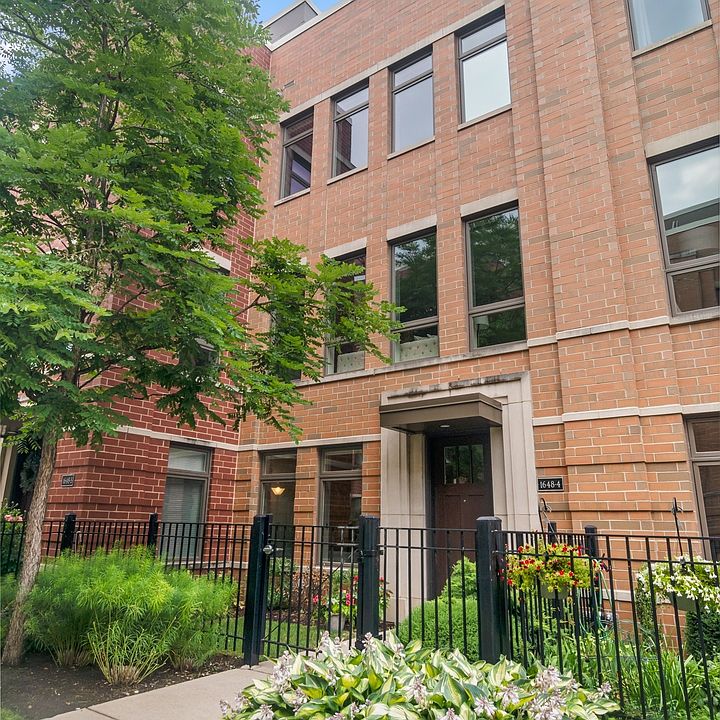 1st image of 1648 S Prairie Ave Unit 4