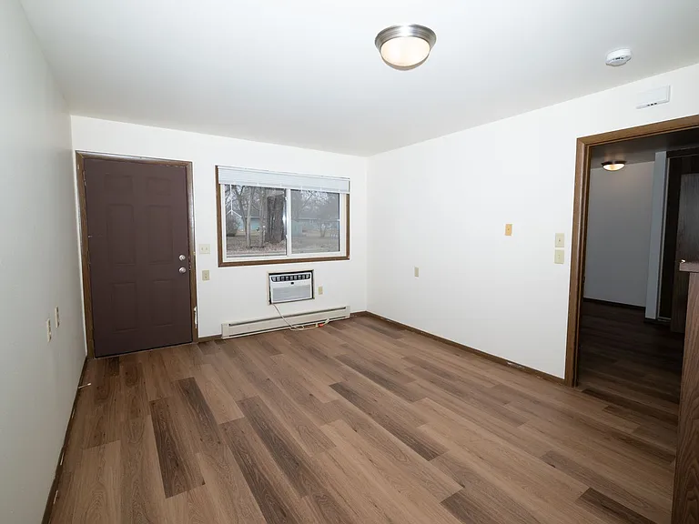 Freedom Ring Apartments — Photo 5