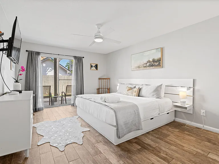 104 Cove E #106 — Photo 11