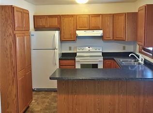 811 Meadowview Ln, Lodi, WI 53555