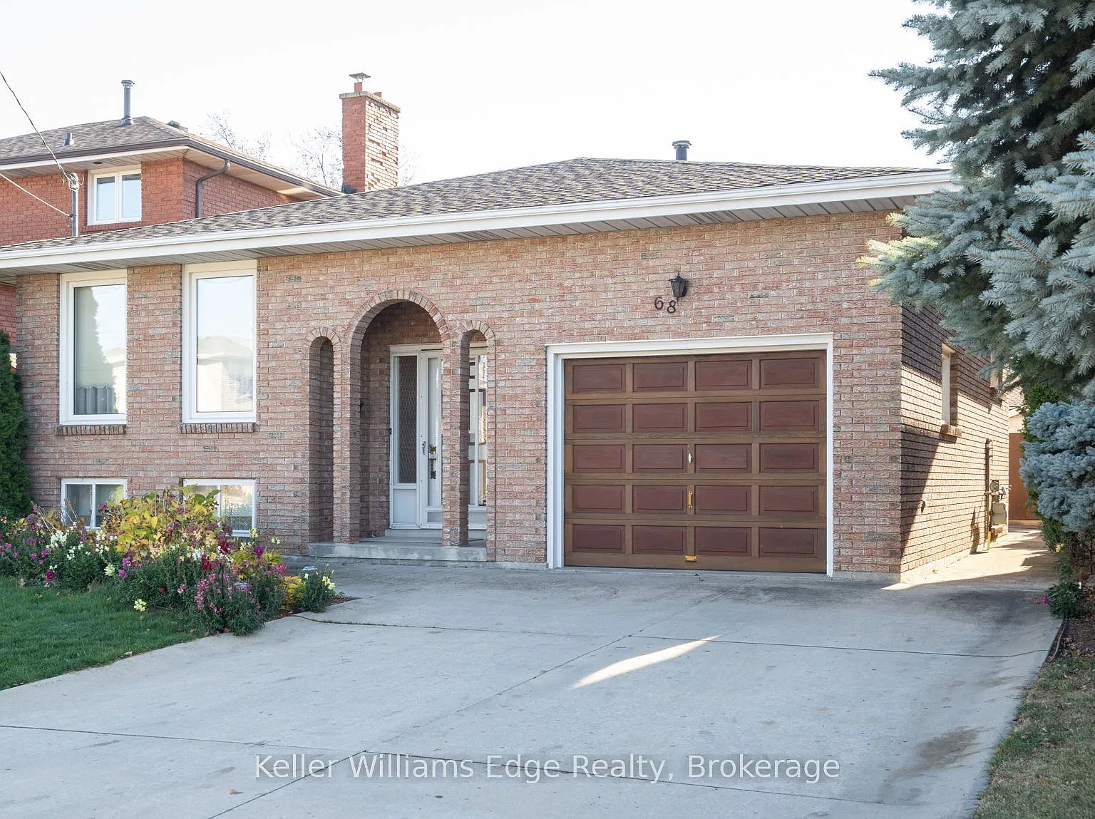 4 bed, $3,200 — Photo 1