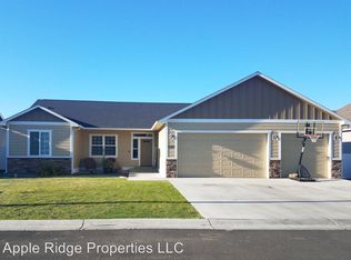 5907 Crestfields Rd, Yakima, WA 98903