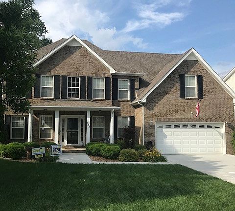 2nd image of 628 Winding Bluff Way