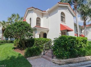 599 Serendipity Dr, Naples, FL 34108