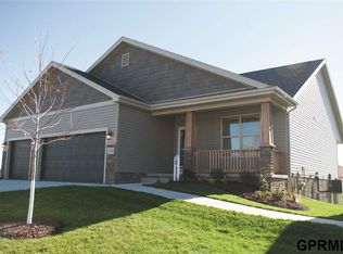 11405 Reynolds St, Omaha, NE 68142