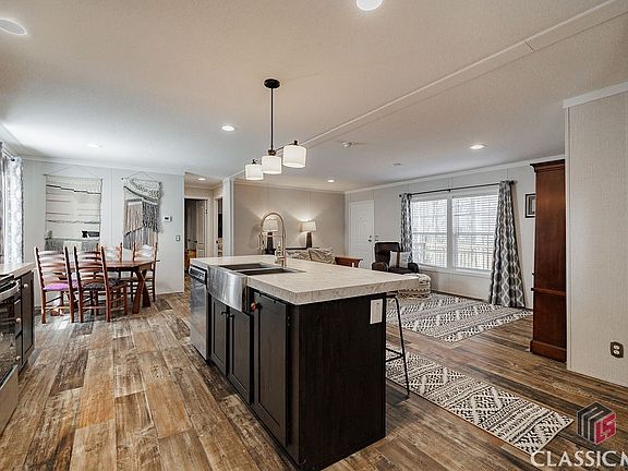 4th image of 566 Hoke Hill Road