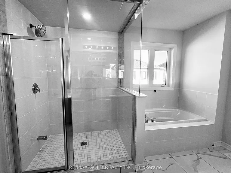 24 Hylton Dr — Photo 18