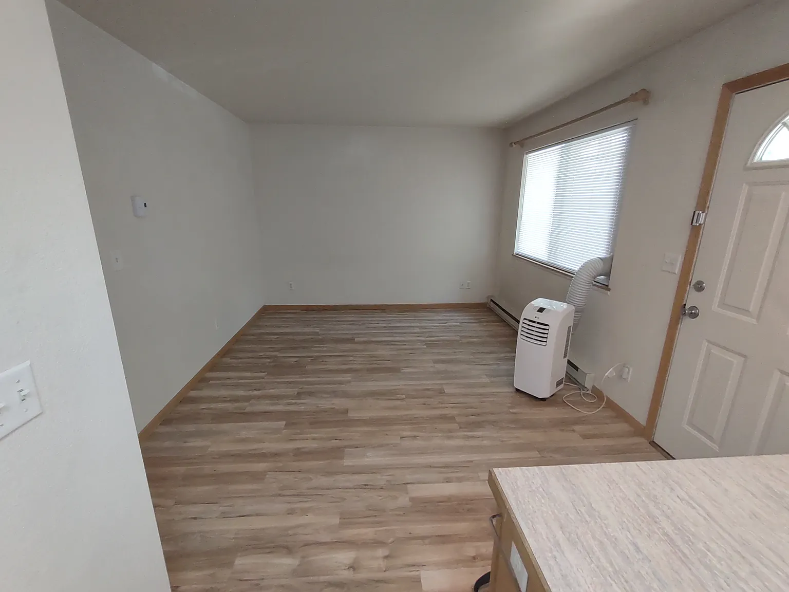 2 bed, 750 sqft, $1,600 — Photo 4