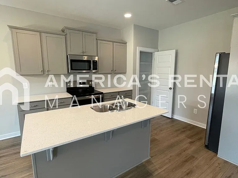 10317 Middleton Rd — Photo 11
