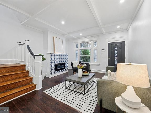 5th image of 5754 Larchwood Ave