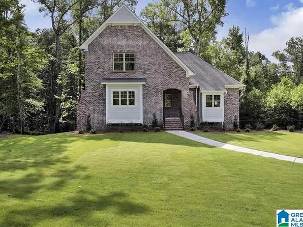 6337 Hunters Creek Dr, Trussville, AL 35173