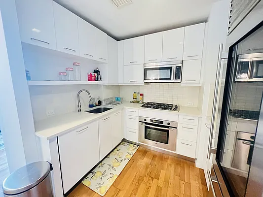 Rented by Living Quest Real Estate Inc. | media 38