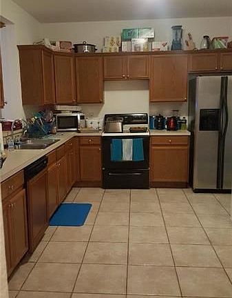 5th image of 2716 Willow Ln