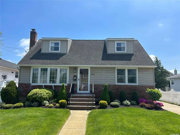 2732 Landing Avenue, Bellmore, NY 11710