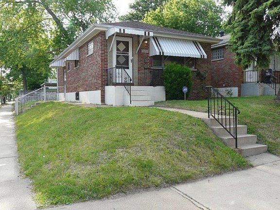 2nd image of 3659 Iowa Ave