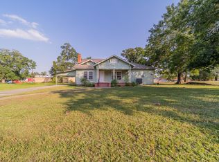 309 E Phillips St, Conroe, TX 77301