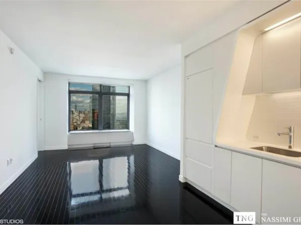 123 Washington Street image 2 of 4