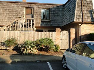 100 Saw Grass Bnd, Virginia Beach, VA 23451