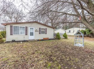 903 Pine St, Dewitt, MI 48820