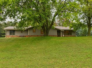 S76W31218 Century Dr, Mukwonago, WI 53149