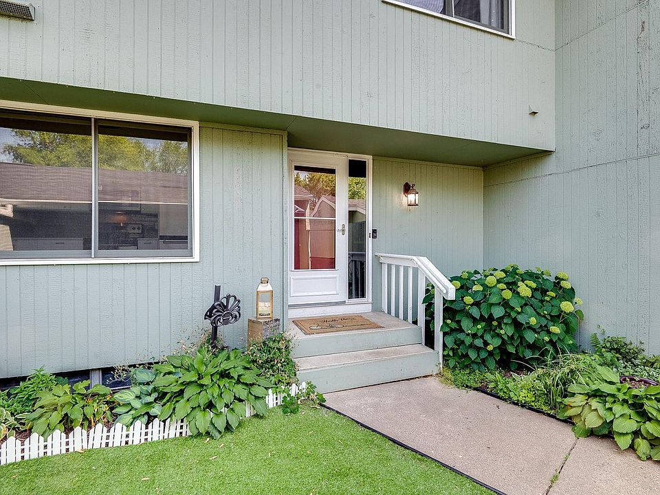 1st image of 109 Canabury Ct