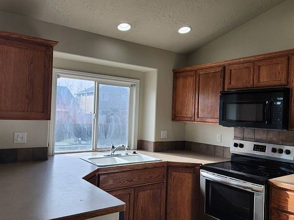2nd image of 5673 S Summit Creek Way