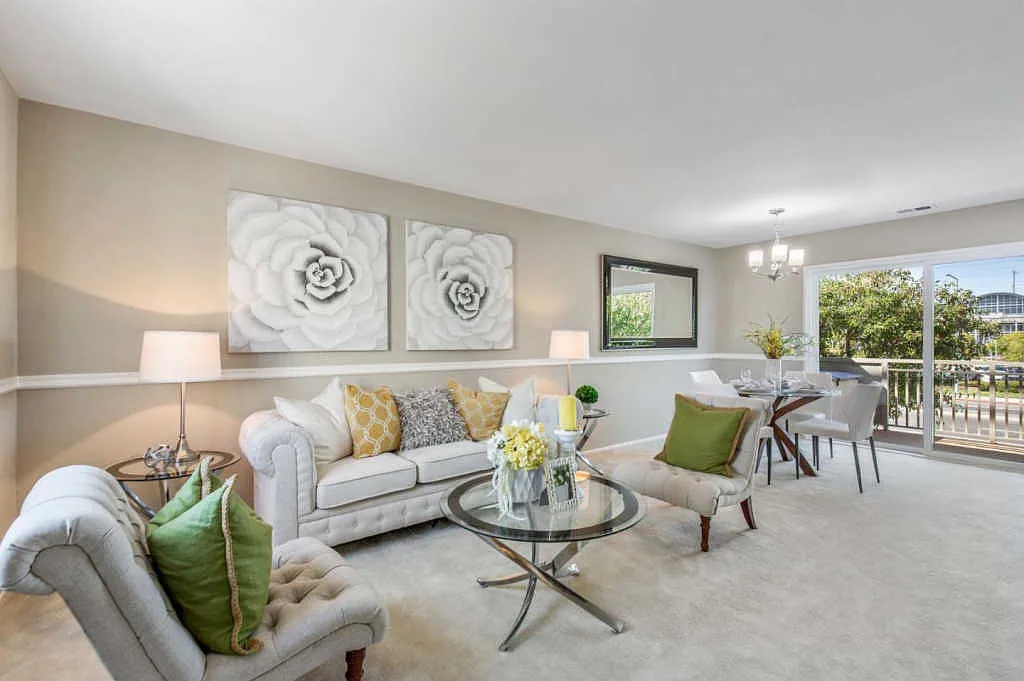 1213 Admiralty Ln photo 1