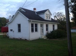 4110 Cappahosic Rd, Gloucester, VA 23061